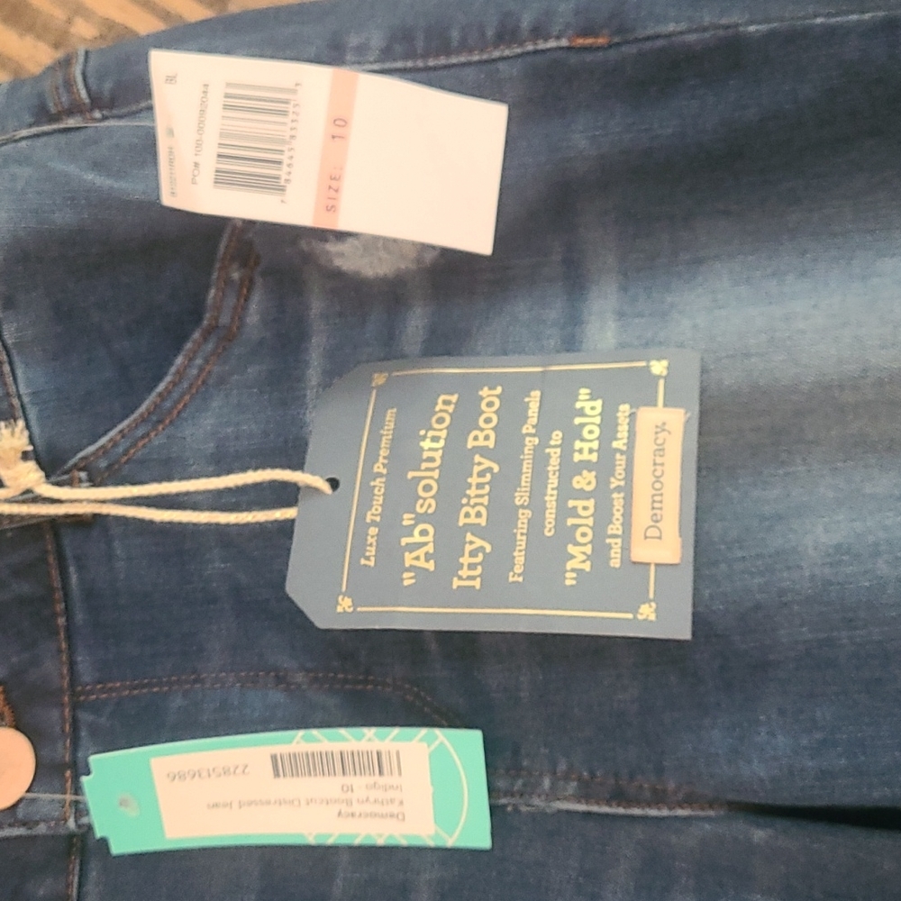 Jeans - Picture 3 of 3